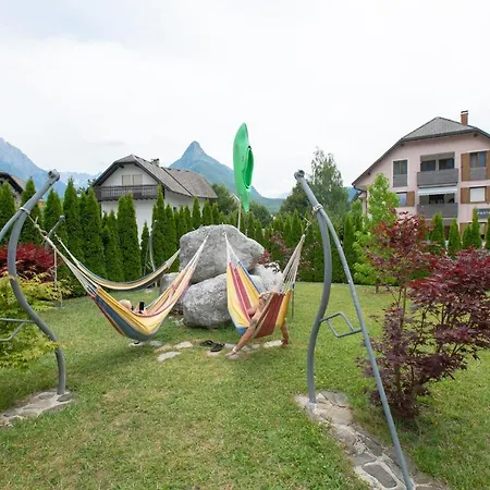 Soca Rocks Ostello *