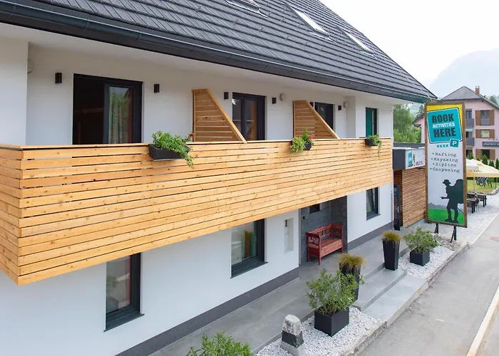 Soca Rocks Vandrerhjem *